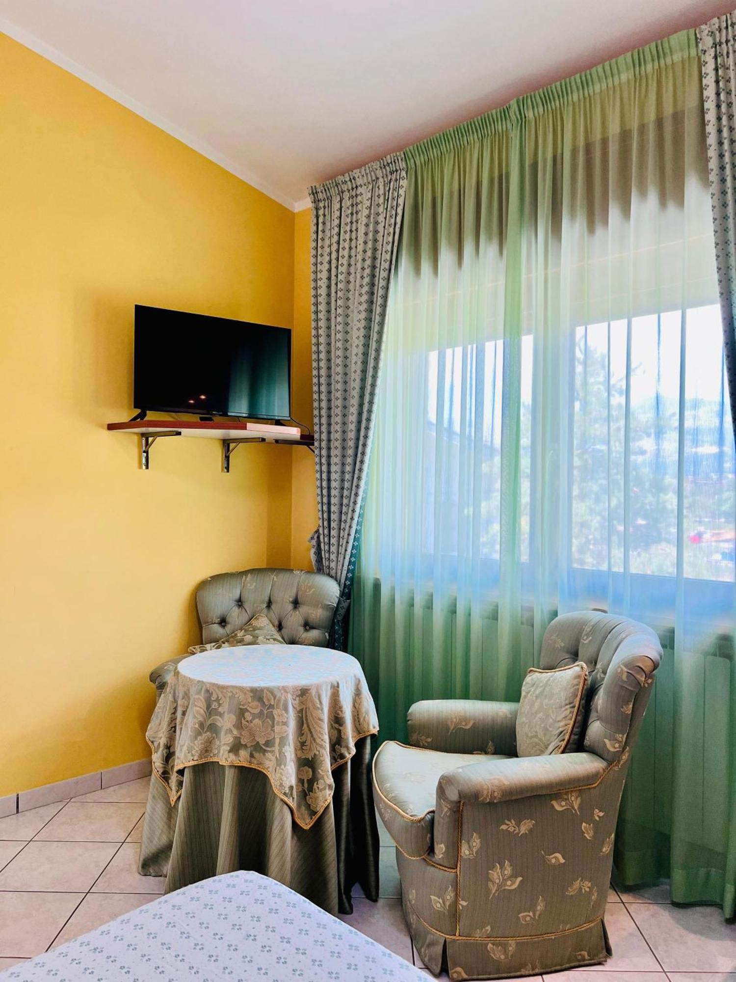 Hotel Paradiso تشلانو المظهر الخارجي الصورة