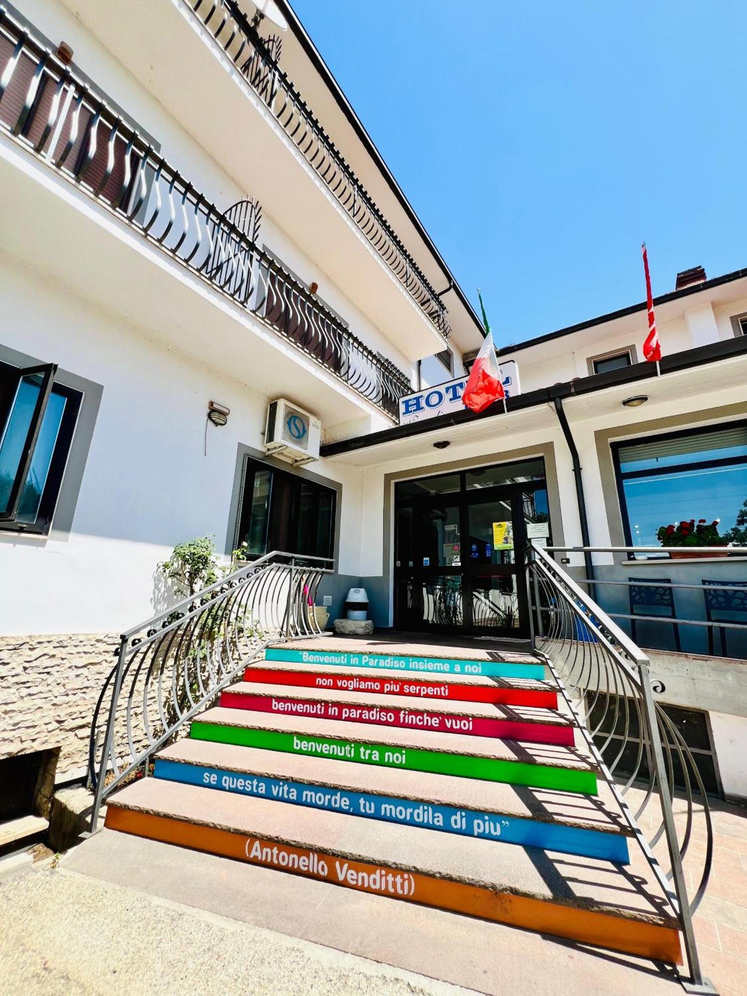 Hotel Paradiso تشلانو المظهر الخارجي الصورة